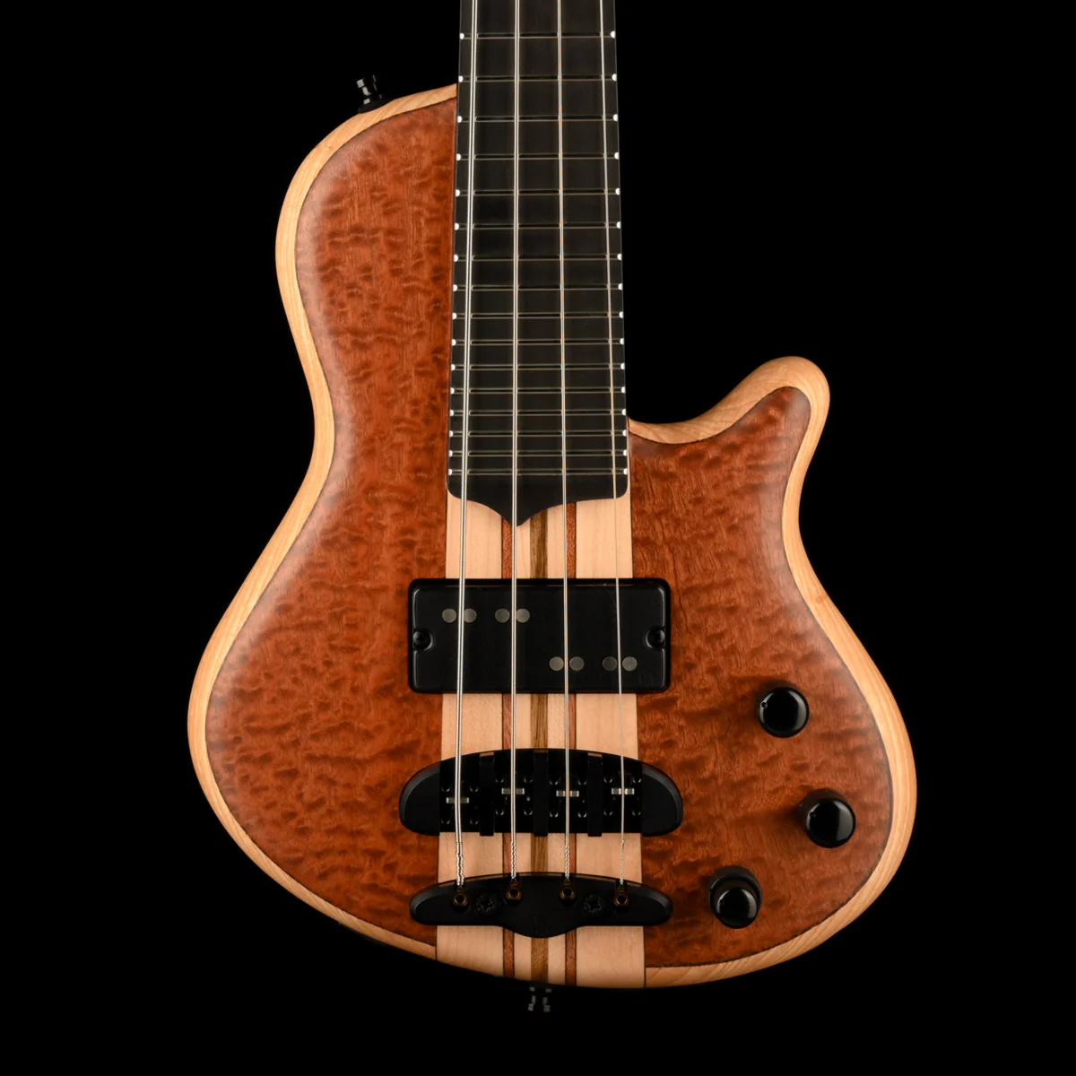 Mayones Cali4 Bass (17.5" Scale) Quilted 5A Mahogany Top Swamp Ash Back Ebony Board With Case