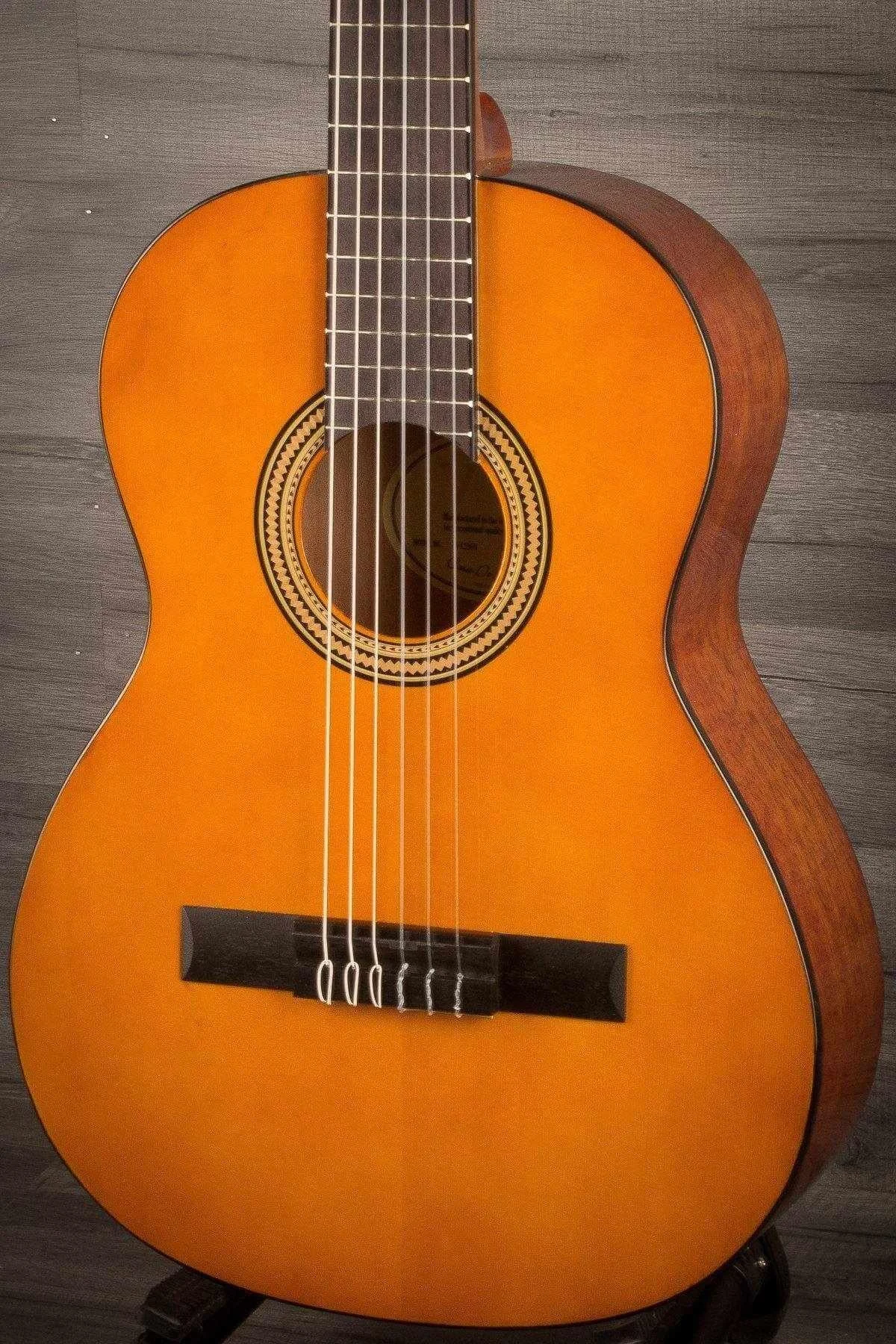 3/4 Valencia Classical Student Guitar Gloss finish