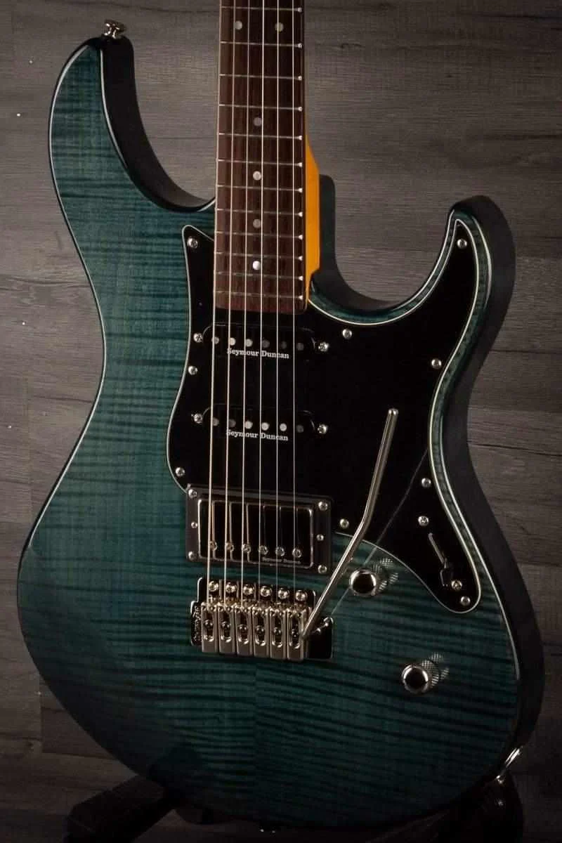 Yamaha Pacifica 612V II FM - Electric Guitar